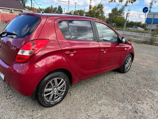 2010 Hyundai i20 I, красный, 650000 рублей, вид 2