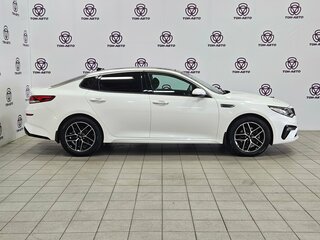 2018 Kia Optima IV Рестайлинг, белый, 1891000 рублей, вид 4
