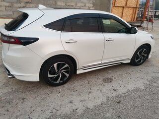 2017 Toyota Harrier III (XU60) Рестайлинг, белый, 3300000 рублей, вид 4