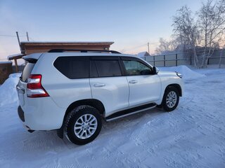 2016 Toyota Land Cruiser Prado 150 Series Рестайлинг 1, белый, 5350000 рублей, вид 4