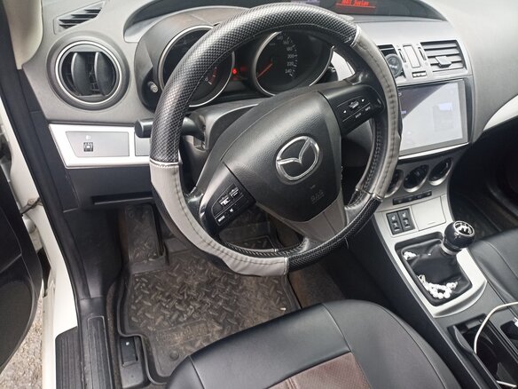 2010 Mazda 3 II (BL), белый, 625000 рублей - вид 4