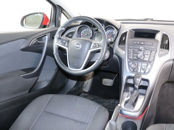 2012 Opel Astra GTC J Рестайлинг, красный - вид 11