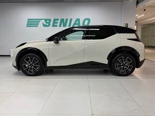 2025 Zeekr X I Рестайлинг, бежевый, 4250000 рублей, вид 3