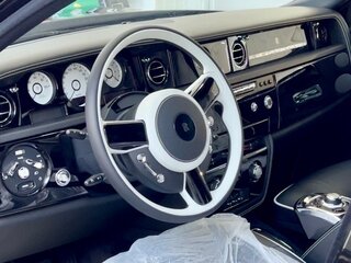 2014 Rolls-Royce Phantom VII Рестайлинг (Series II), чёрный, 35000000 рублей, вид 4