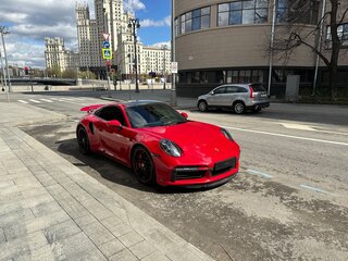 2021 Porsche 911 Turbo S VIII (992), красный, 22500000 рублей, вид 3