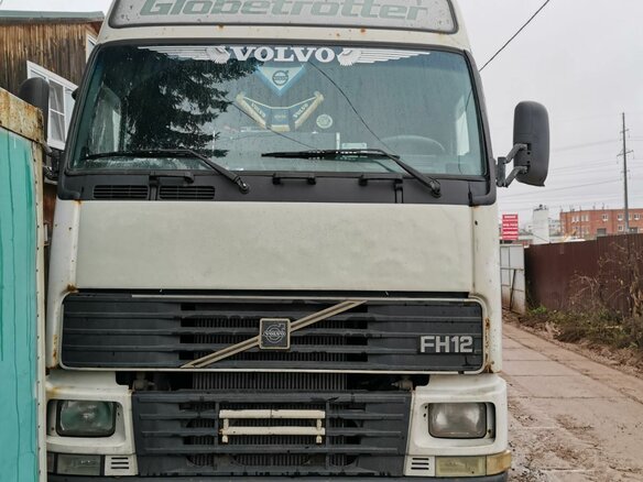 2000 Volvo FH, белый, 1000000 рублей