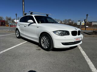 2008 BMW 1 серии 118i I (E81/E82/E87/E88) Рестайлинг, белый, 1020000 рублей, вид 3