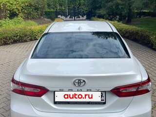 2021 Toyota Camry VIII (XV70), белый, 3200000 рублей, вид 4