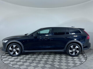 2021 Volvo V60 Cross Country II, чёрный, 3265000 рублей, вид 5