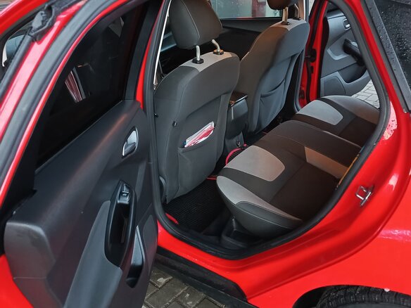 2013 Ford Focus III, красный, 820000 рублей - вид 20