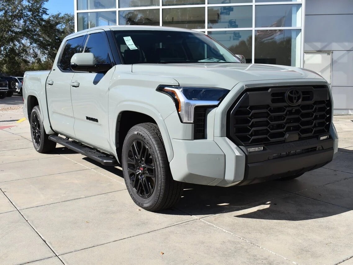 Открыть фотографии: Toyota Tundra III