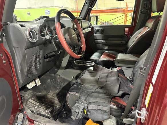2008 Jeep Wrangler III (JK), красный, 3500000 рублей - вид 4