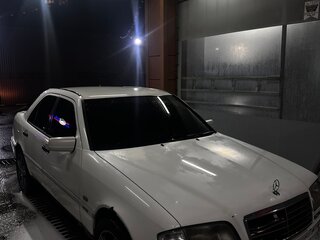 1995 Mercedes-Benz C-Класс 200 I (W202), белый, 345000 рублей, вид 5