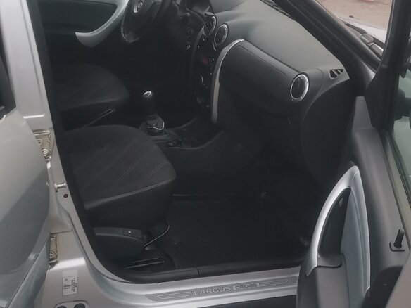 2019 Lada (ВАЗ) Largus Cross I, серебристый, 1200000 рублей - вид 18