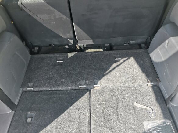 2008 Toyota ISis I, серый, 940000 рублей - вид 5