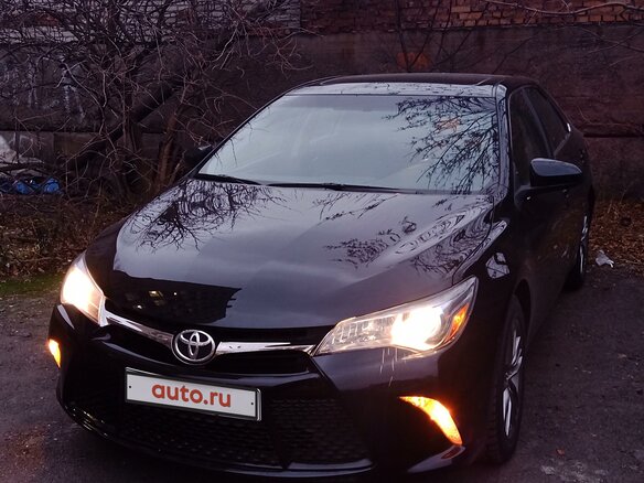 2017 Toyota Camry VII (XV50) Рестайлинг 2, чёрный, 2850000 рублей