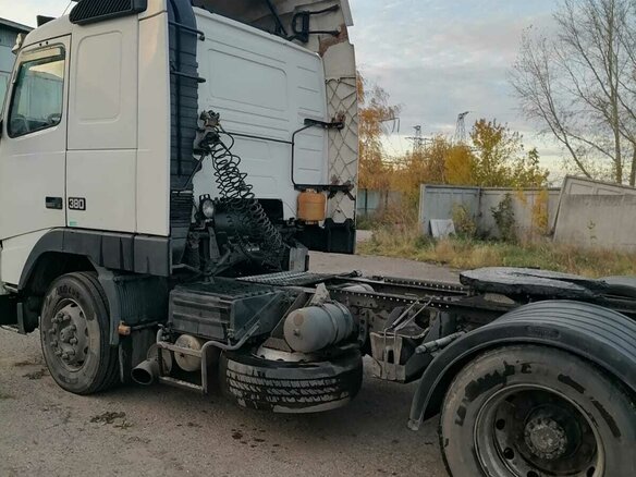 1997 Volvo FH, белый, 1950000 рублей - вид 6