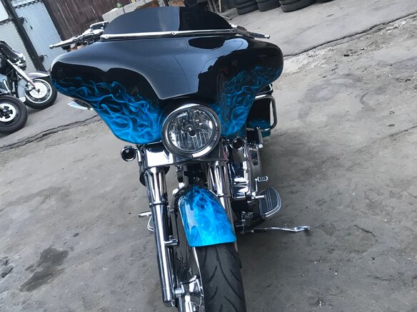 2023 Harley-Davidson Super Glide, синий, 3500000 рублей - вид 3