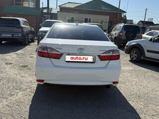 2017 Toyota Camry VII (XV50) Рестайлинг, белый, 3100000 рублей, вид 4