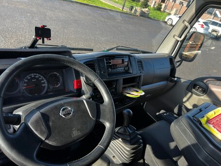 2014 Nissan Cabstar, белый, 1850000 рублей, вид 2