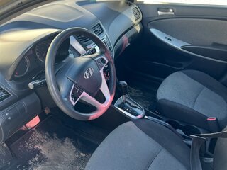 2014 Hyundai Solaris I, бежевый, 700000 рублей, вид 3