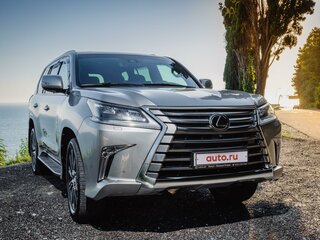 2018 Lexus LX 570 III Рестайлинг 2, серый, 9500000 рублей, вид 3