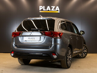 2019 Mitsubishi Outlander III Рестайлинг 3, серый, 2299000 рублей, вид 4