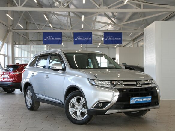2016 Mitsubishi Outlander III Рестайлинг 2, серебристый