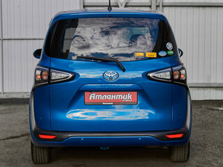 2019 Toyota Sienta II Рестайлинг, синий, 1380000 рублей, вид 5