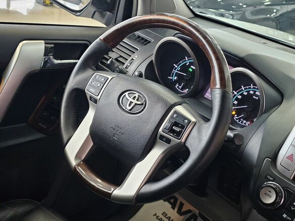 2010 Toyota Land Cruiser Prado 150 Series, белый - вид 31