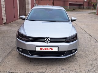 2013 Volkswagen Jetta VI, серебристый, 1190000 рублей, вид 1