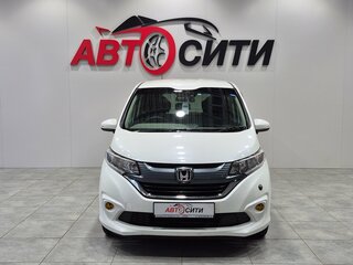 2019 Honda Freed II, белый, 1581000 рублей, вид 2