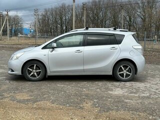 2012 Toyota Verso I Рестайлинг, серебристый, 870000 рублей, вид 4