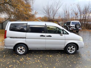 2001 Nissan Serena II (C24), серебристый, 450000 рублей, вид 4