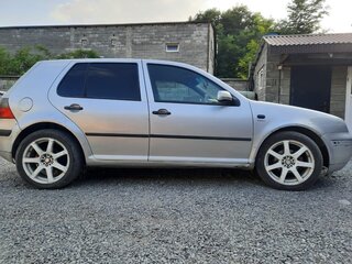2002 Volkswagen Golf IV, серебристый, 370000 рублей, вид 2