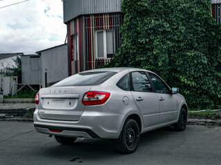 2026 Lada (ВАЗ) Granta Active Cross I Рестайлинг, серебристый, 1410000 рублей, вид 4