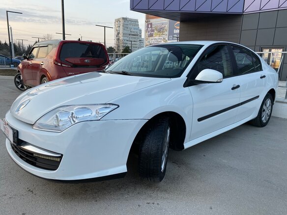 2008 Renault Laguna III, белый - вид 5