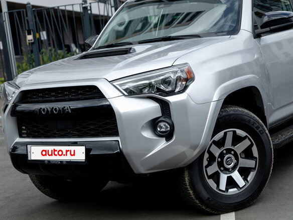 2022 Toyota 4Runner V Рестайлинг, серебристый, 8590000 рублей - вид 22