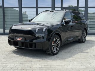 2026 Lynk & Co 900, чёрный, 8250000 рублей, вид 2