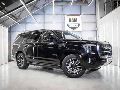 2023 GMC Yukon V, чёрный, 10299999 рублей, вид 2