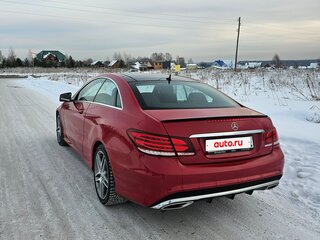 2015 Mercedes-Benz E-Класс 200 IV (W212, S212, C207) Рестайлинг, красный, 2700000 рублей, вид 2