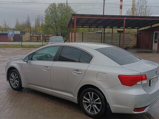 2011 Toyota Avensis III Рестайлинг, серебристый, 1100000 рублей, вид 4