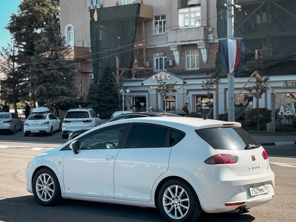2012 SEAT Leon II Рестайлинг, белый, 1300000 рублей - вид 7