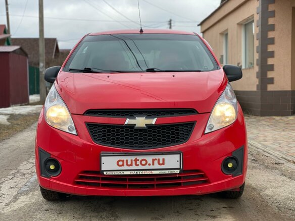 2011 Chevrolet Spark III, красный - вид 3