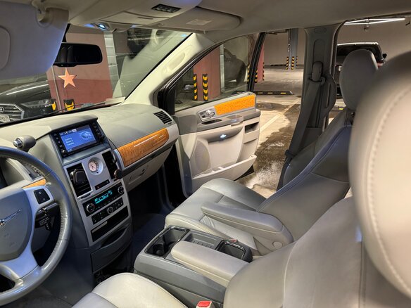 2008 Chrysler Voyager Grand V, чёрный, 2150000 рублей - вид 12