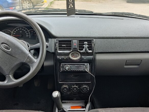 2011 Lada (ВАЗ) Priora I, белый, 300000 рублей - вид 9