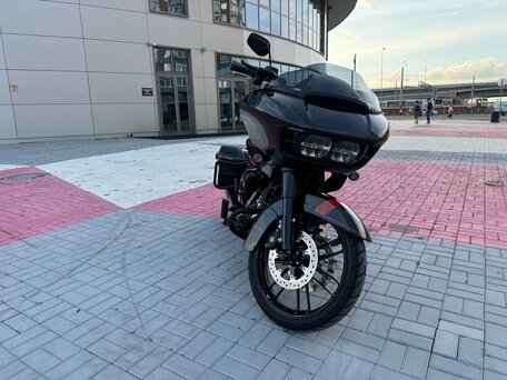 2018 Harley-Davidson CVO Road Glide, чёрный, 3600000 рублей, вид 3