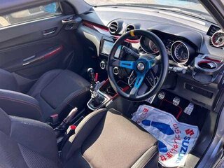 2023 Suzuki Swift V Рестайлинг, серый, 1290000 рублей, вид 1