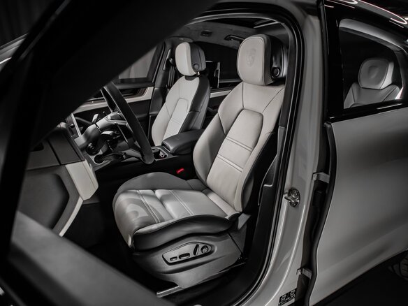 2026 Porsche Cayenne Coupé III Рестайлинг, серый, 20394900 рублей - вид 32