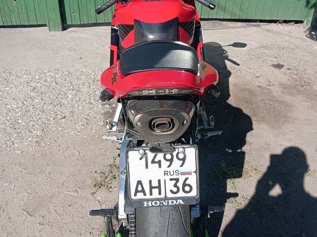 2005 Honda CBR 600RR, красный, 670000 рублей, вид 2